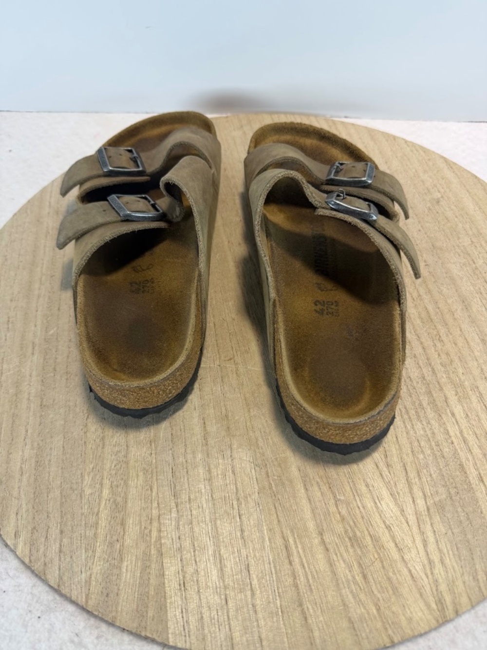 Birkenstock Arizona Taupe Suede Sandals EU 42 US Men 9-9.5 Narrow Fit - Picture 6 of 9
